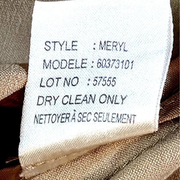 Eileen Fisher 100% Silk Cardigan Style is Meryl in Women’s Size Medium - Picture 4 of 7